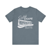 SANDY'S ESCAPE Short Sleeve Tee