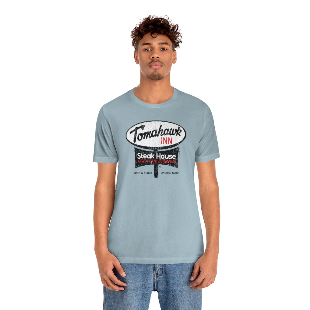 TOMAHAWK INN Short Sleeve Tee