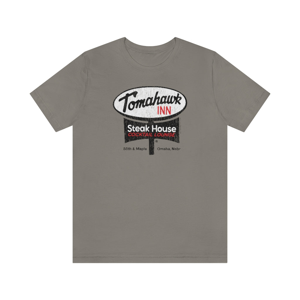 TOMAHAWK INN Short Sleeve Tee